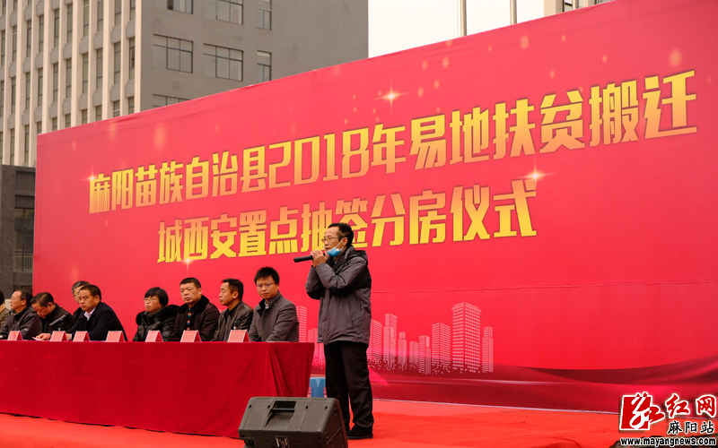 d7ffb09c4c95487b802560f9908140de.jpg