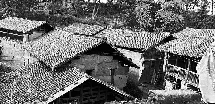 麻阳苗族自治县谭家寨乡楠木桥村昔日贫困落后,村民收入微薄,房屋破旧